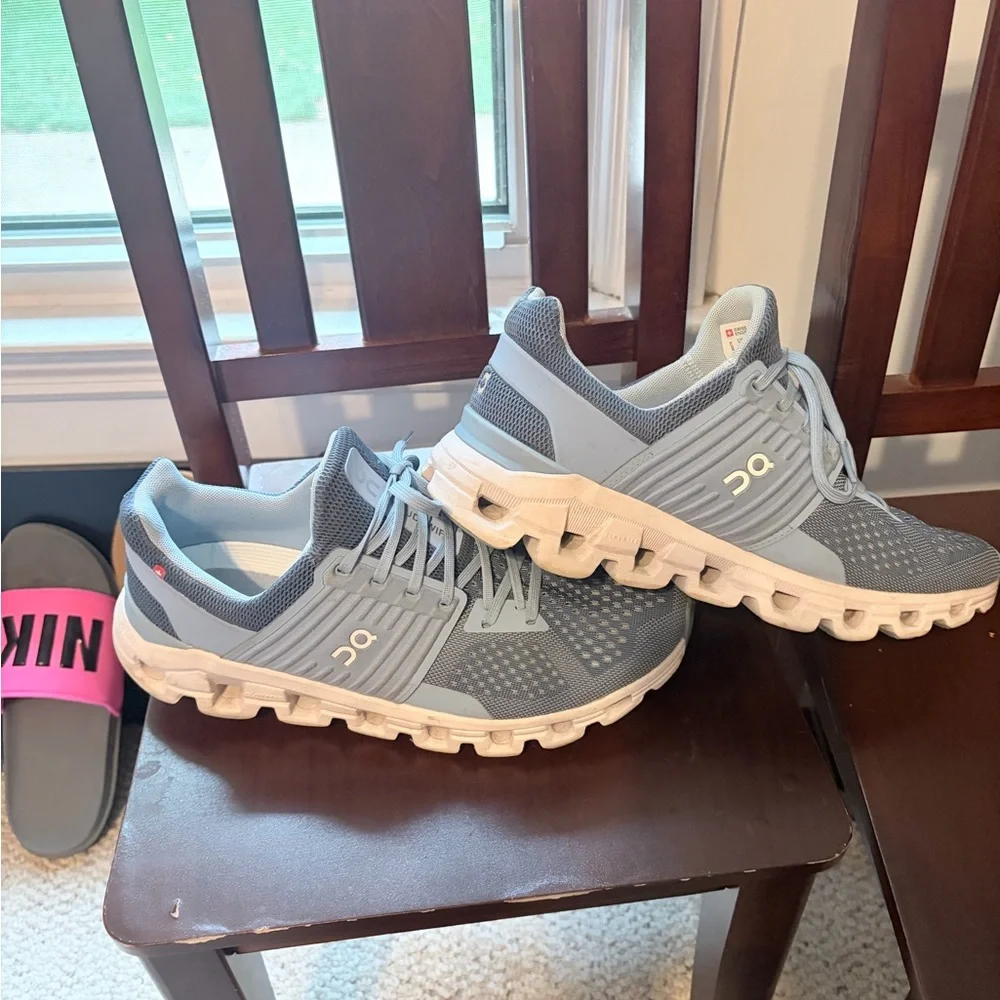 On Running Women’s Cloudswift Running Shoes — Light Blue & White